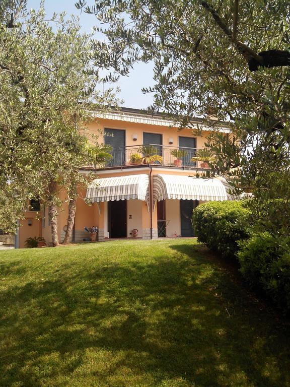 Casa Silvia Apartment Паденге сул Гарда Стая снимка